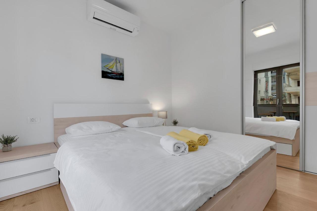 מאקרסקה Luxury Apartment Adriasun Free Beach Parking מראה חיצוני תמונה