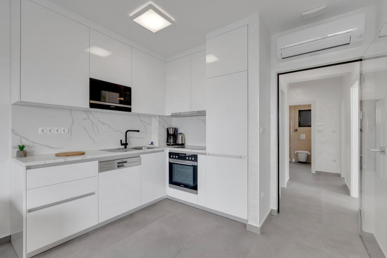 מאקרסקה Luxury Apartment Adriasun Free Beach Parking מראה חיצוני תמונה