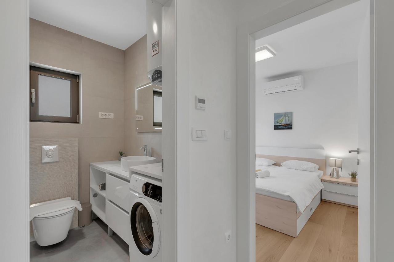 מאקרסקה Luxury Apartment Adriasun Free Beach Parking מראה חיצוני תמונה
